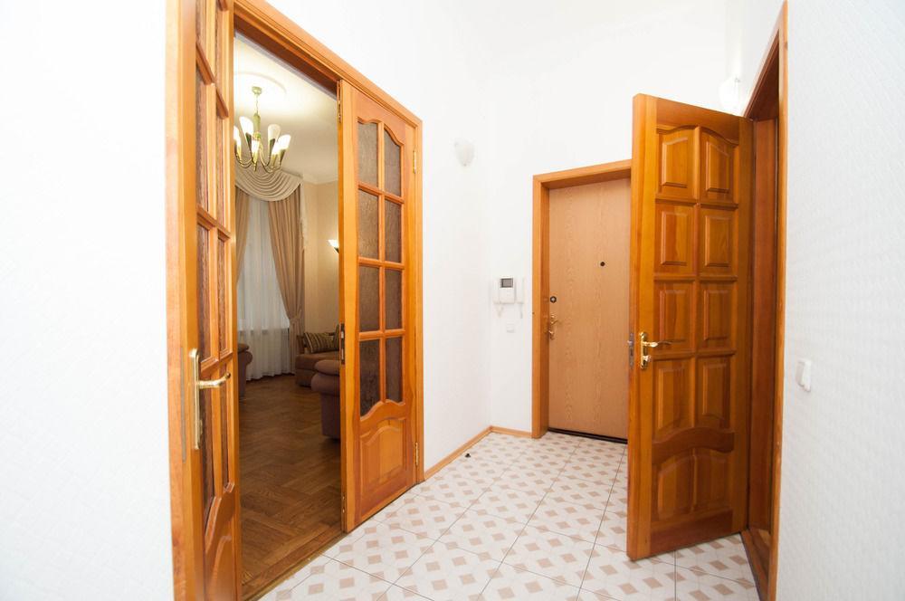 Hostel Kreschatik Kiev Exteriör bild