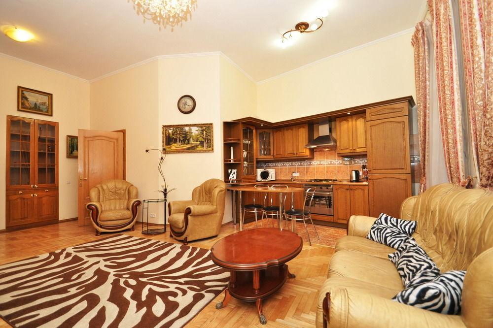 Hostel Kreschatik Kiev Exteriör bild