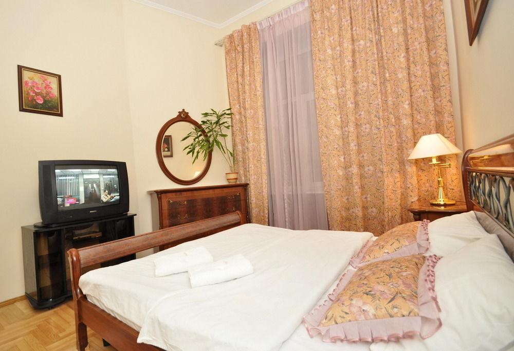 Hostel Kreschatik Kiev Exteriör bild
