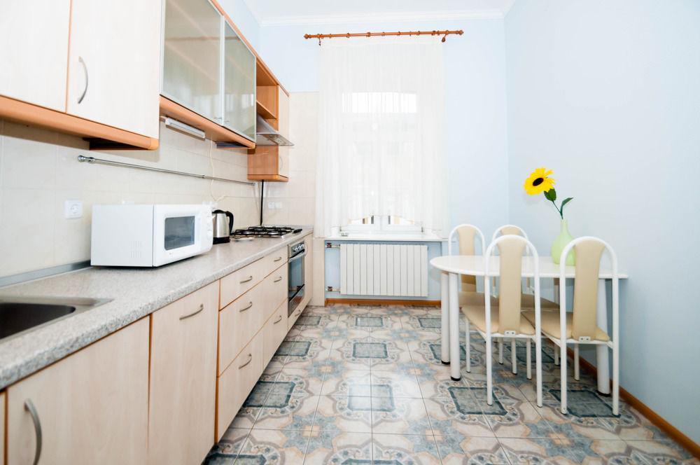 Hostel Kreschatik Kiev Exteriör bild