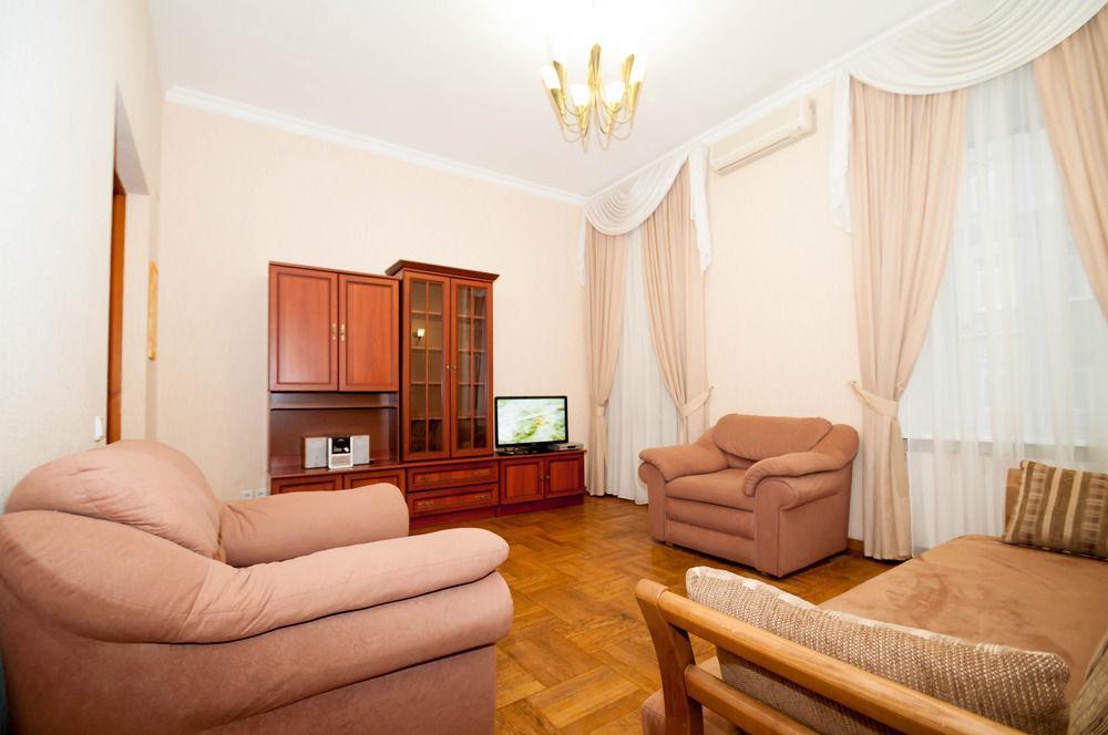 Hostel Kreschatik Kiev Exteriör bild