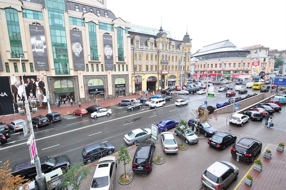 Hostel Kreschatik Kiev Exteriör bild