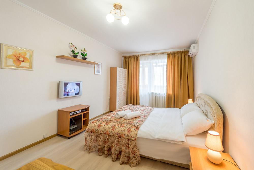 Hostel Kreschatik Kiev Exteriör bild