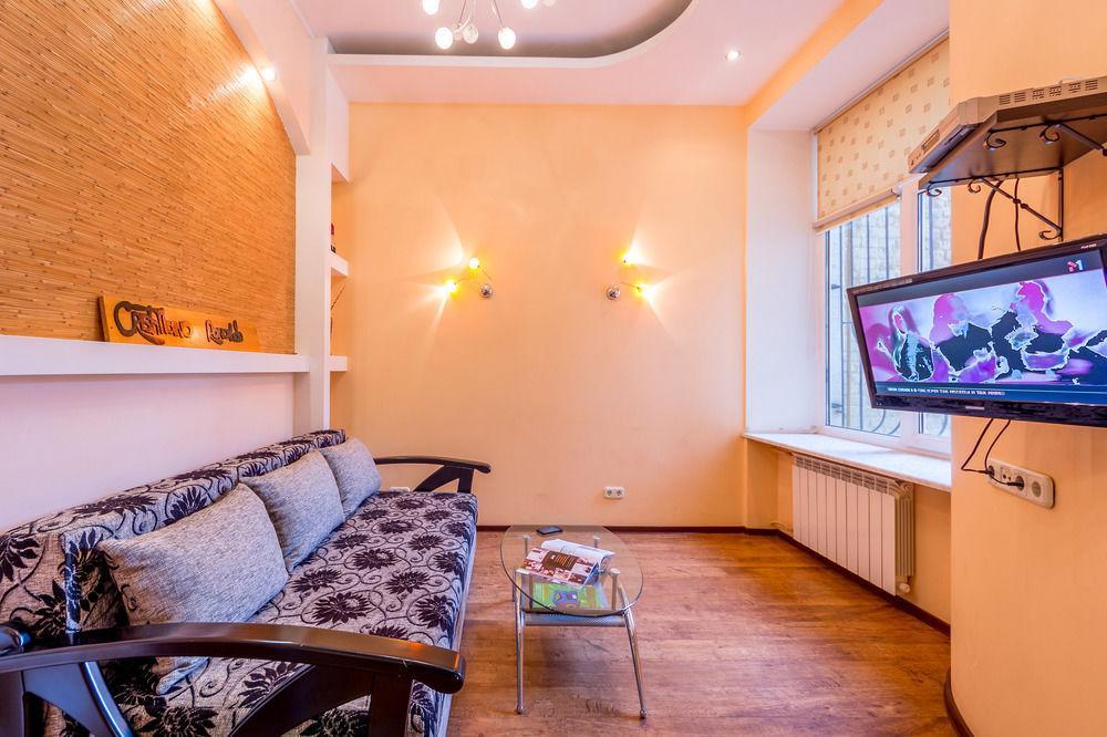 Hostel Kreschatik Kiev Exteriör bild