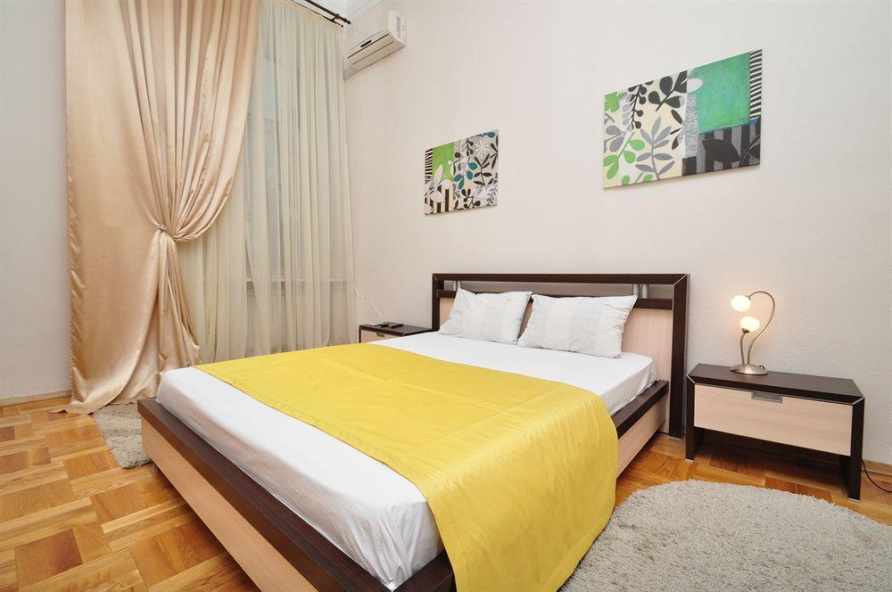 Hostel Kreschatik Kiev Exteriör bild