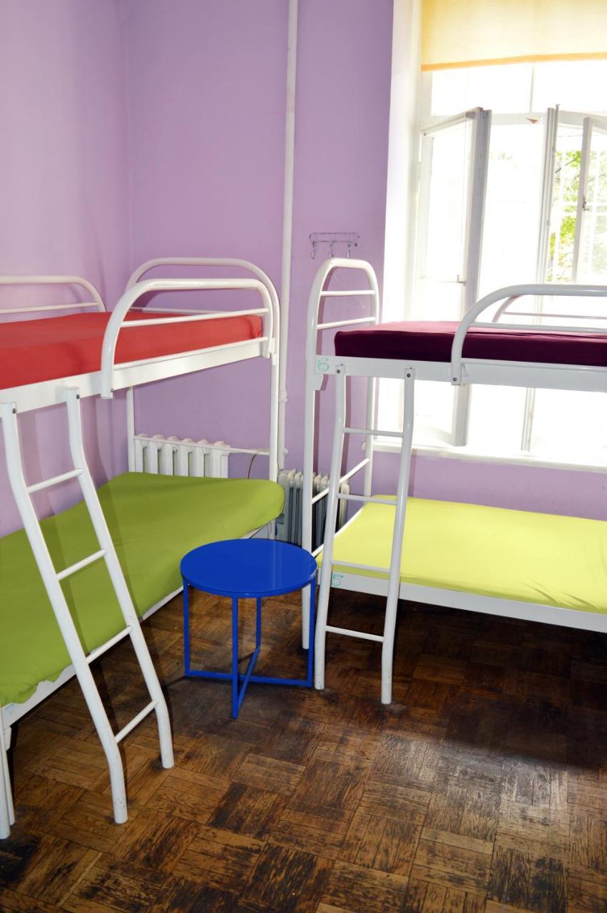 Hostel Kreschatik Kiev Exteriör bild